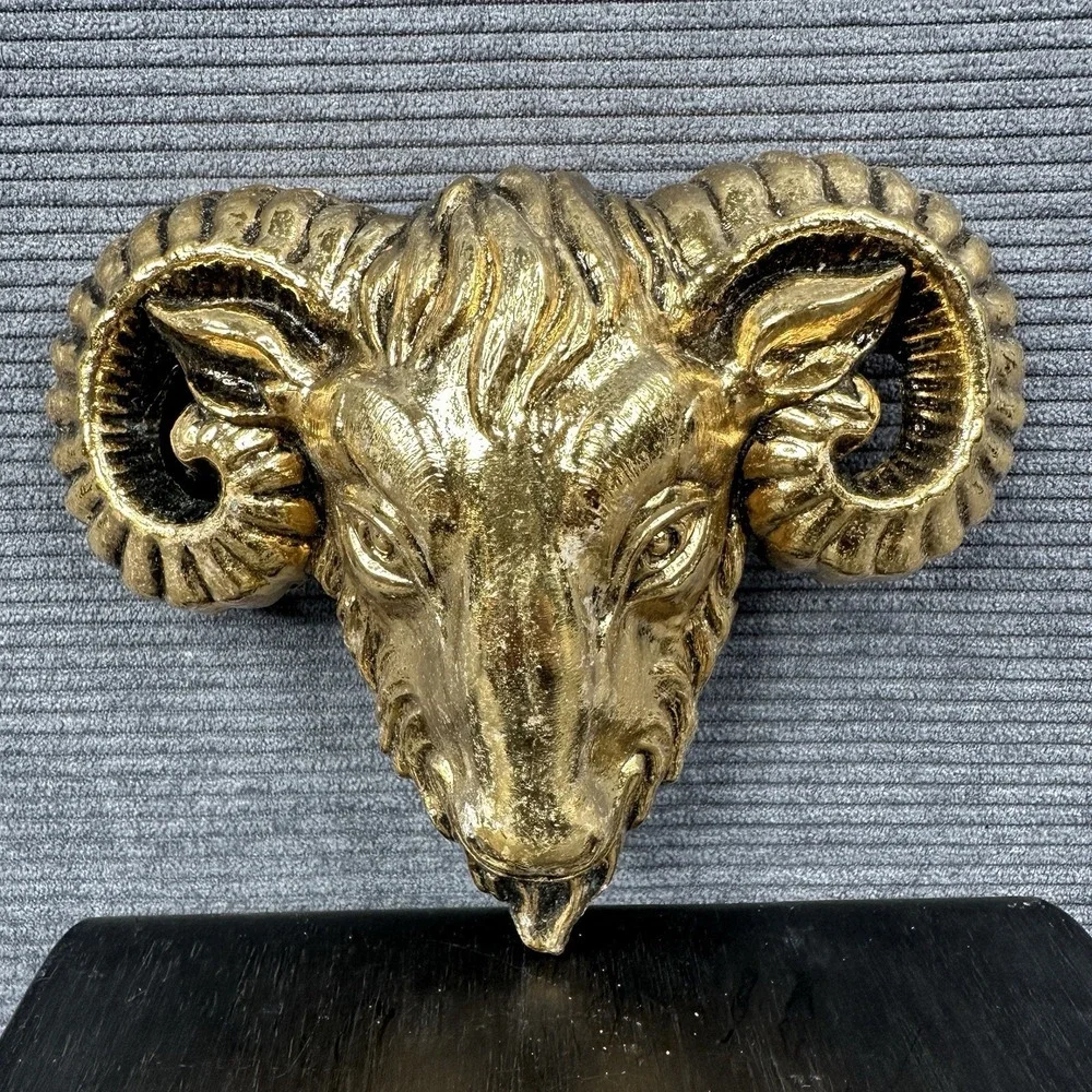 Vintage 1971 Buxton Gold Tone Ram Head Belt Buckle Zodiac Aries Accessory